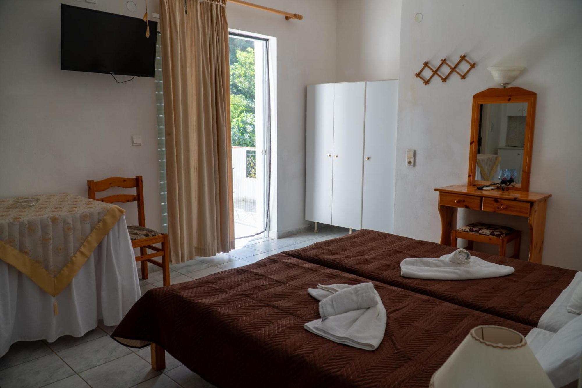 Pagona Hotel ルトラ・エディプソス エクステリア 写真