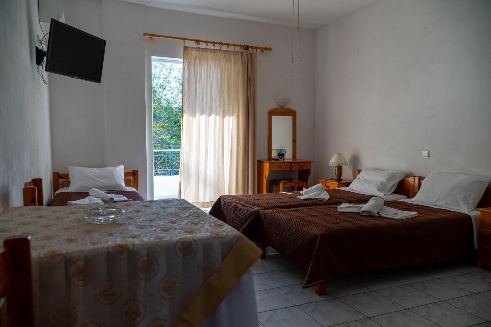 Pagona Hotel ルトラ・エディプソス エクステリア 写真